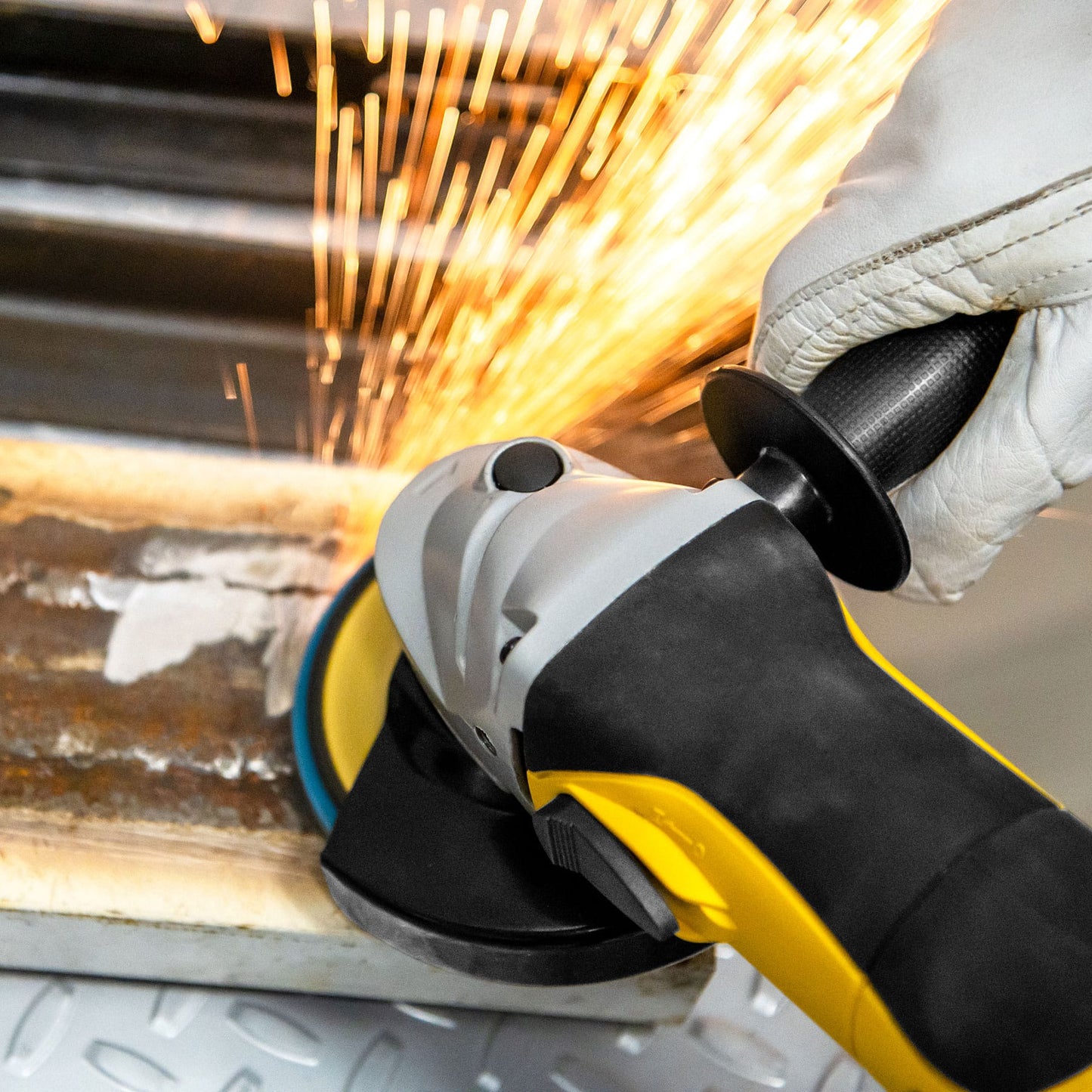 Disco laminado 4-1/2', grano 80 centro 7/8', fibra, PRETUL | DLP-2718 | 22352